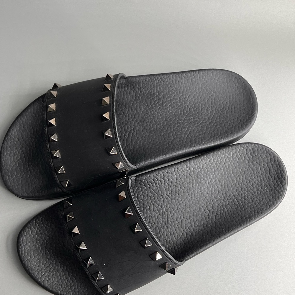 Black Valentino Slides